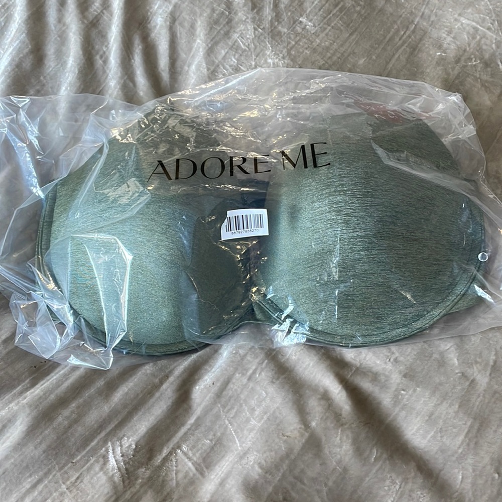 tee shirt bra